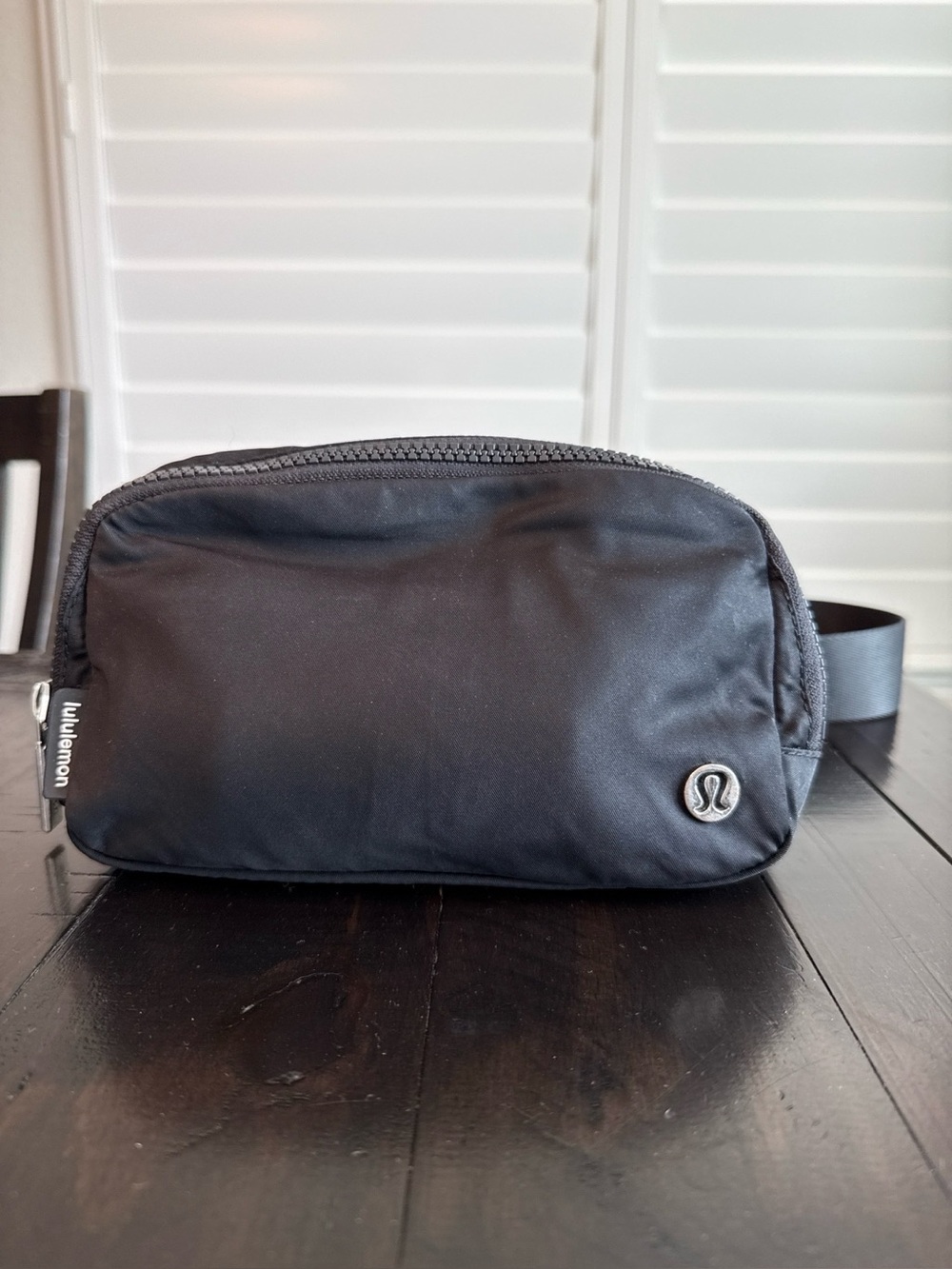 Lululemon Everywhere Belt Bag Black – Excellent Condition, Barely Used